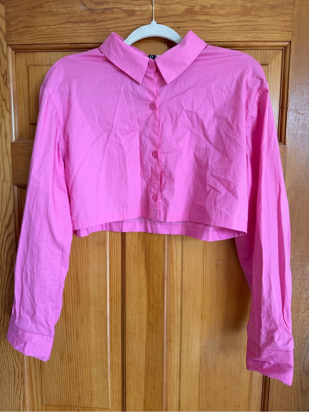 H&M Divided Pink Cropped Button-Up Shirt – Size Medium